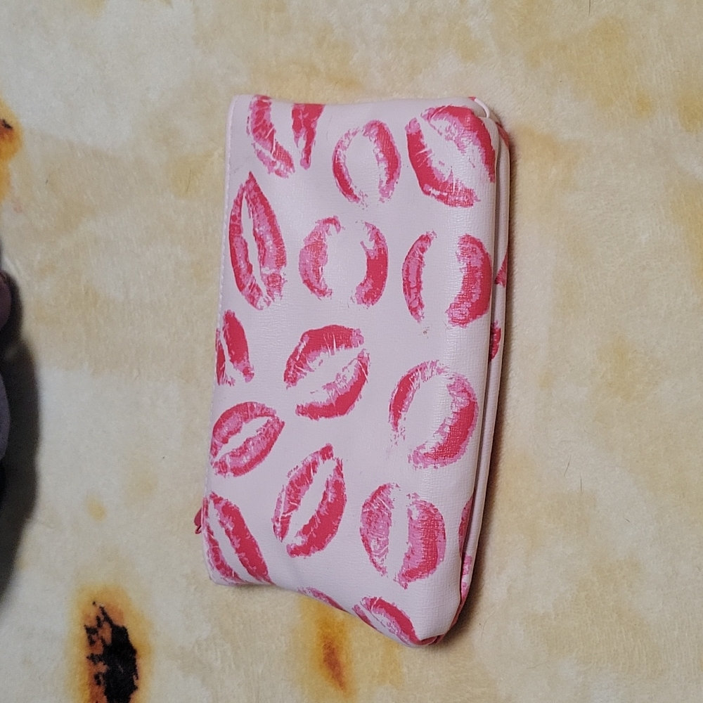 Lips Ipsy Bag